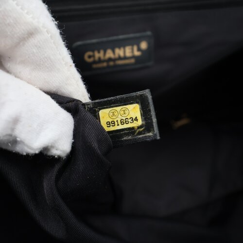 Chanel New Travel Line Tote Medium Chanel Chanel 19