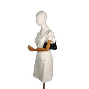 Gucci GG Canvas Nail Chain Pochette Schwarz Gucci Gucci 18