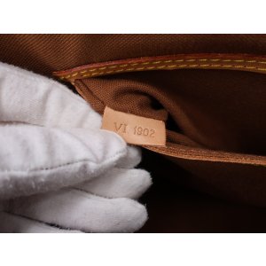 Louis Vuitton Alma PM Monogram Canvas Handtaschen Louis Vuitton 31