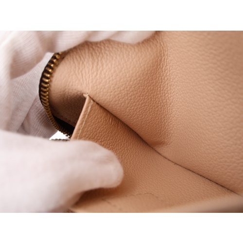 Louis Vuitton Cosmetic Pouch PM Monogram Kleinlederwaren Louis Vuitton 15