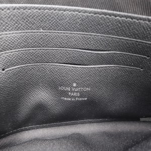 Louis Vuitton Discovery Pochette PM Für Herren Louis Vuitton 24