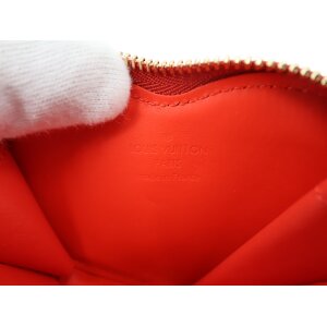 Louis Vuitton Heart Coin Vernis Valentinstag Geldbörse Geldbörsen Louis Vuitton 23