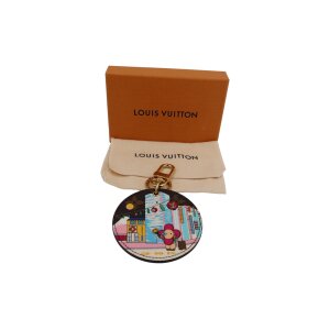 Louis Vuitton Illustre Vivienne Tokyo Bag Charm Limited editions Louis Vuitton 16