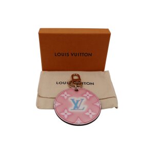 Louis Vuitton Valentine’s Day Illustre Bag Charm Limited editions Louis Vuitton 13