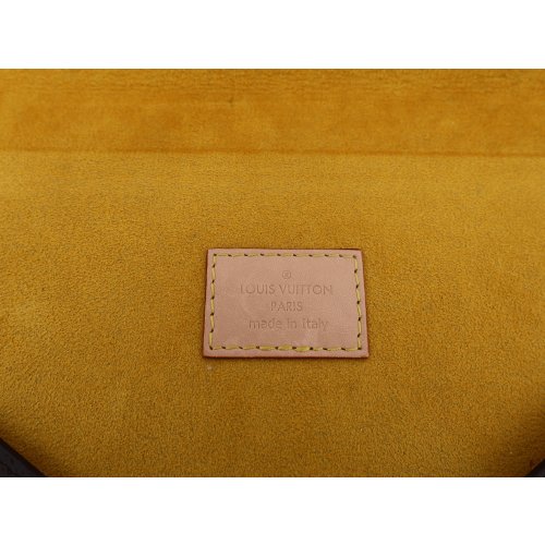 Louis Vuitton Mark Folder Carrier bags Louis Vuitton 15