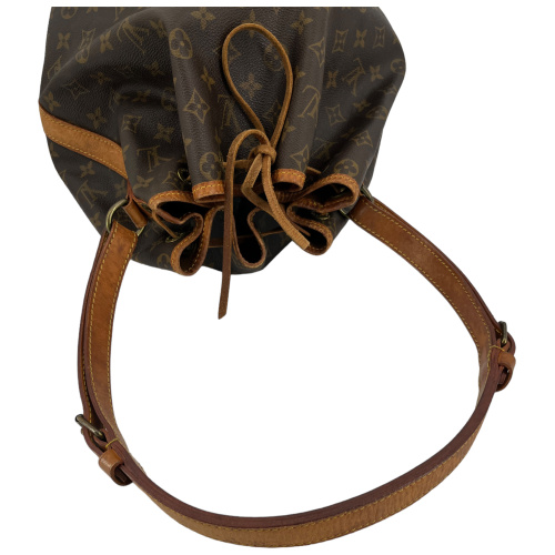 Louis Vuitton Sac Noe Grand Monogram Canvas Carrier bags Louis Vuitton 21