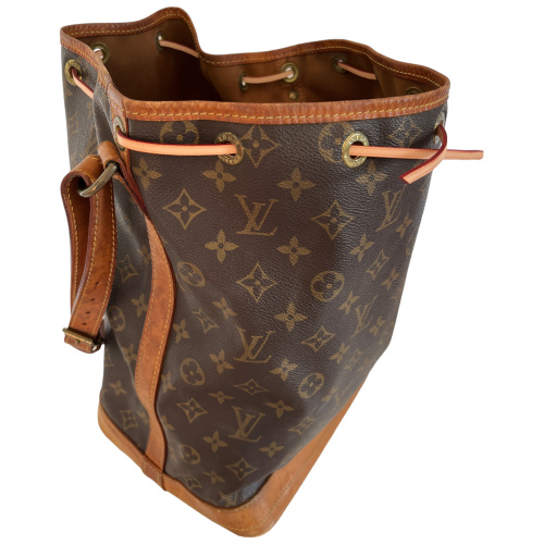 Louis Vuitton Sac Noe Grand Monogram Canvas Carrier bags Louis Vuitton 20