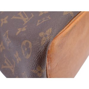 Louis Vuitton Noe Petit Monogram Canvas Carrier bags Louis Vuitton 28