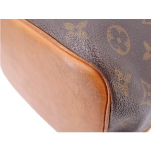 Louis Vuitton Noe Petit Monogram Canvas Carrier bags Louis Vuitton 29