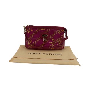 Louis Vuitton Pochette Accessoires Charms Fuchsia Handtaschen Louis Vuitton 20