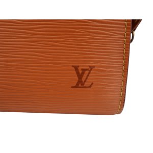 Louis Vuitton Pochette Accessoires Epi Cannelle Handtaschen Louis Vuitton 19