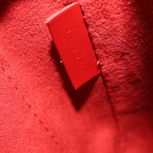 Louis Vuitton Pochette Accessoires NM Epi Carmine Handtaschen Louis Vuitton 27