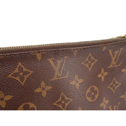 Louis Vuitton Pochette Accessoires NM Monogram Canvas Handtaschen Louis Vuitton 17