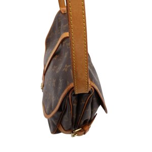 Louis Vuitton Saumur 30 Monogram Canvas Carrier bags Louis Vuitton 27