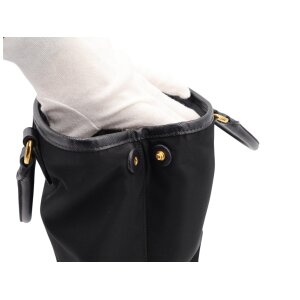 Prada Nylon Tasche mit Schulterriemen Handtaschen Prada 32