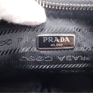 Prada Re-Edition 2005 Schwarz Handtaschen Prada 37
